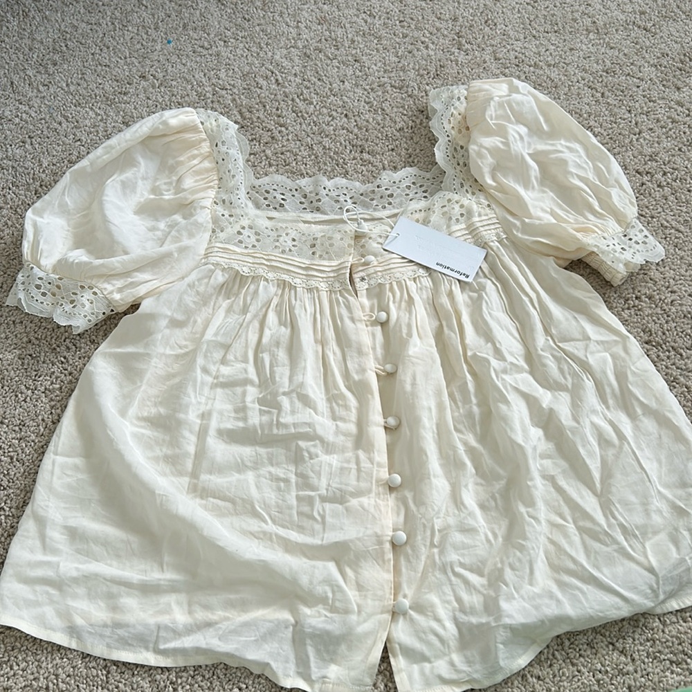 NWT - REFORMATION WANDA TOP IN CREAM